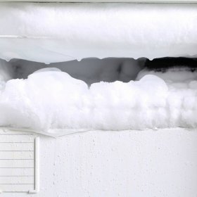 Война със снежното царство: как да премахнете лед в хладилника, без да размразявате