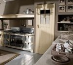 Качулка и кухненски мебели в стила на изтъркан шик